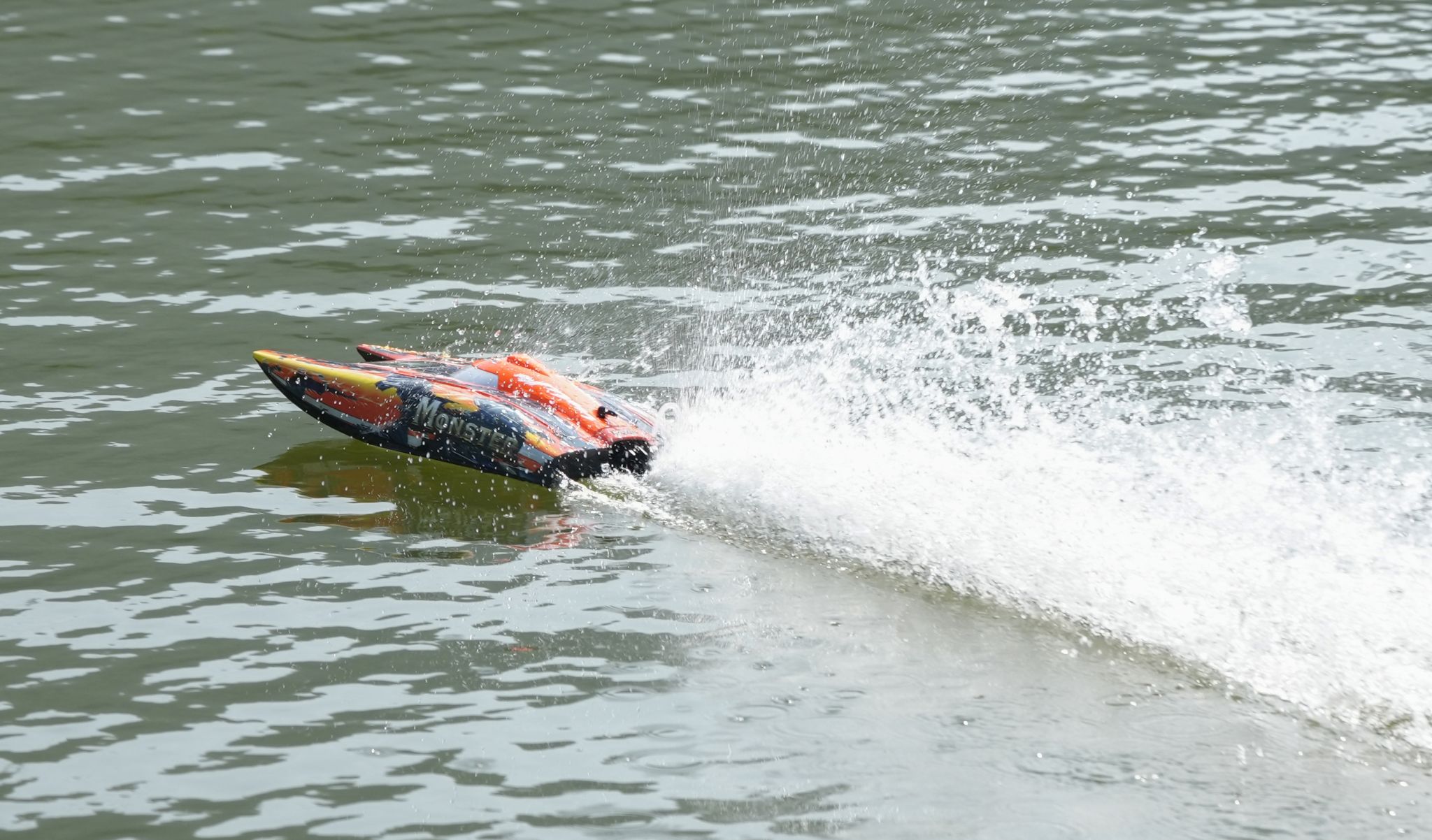 Joysway bateau Monster brushless catamaran 570mm RTR - JW8654-RTR